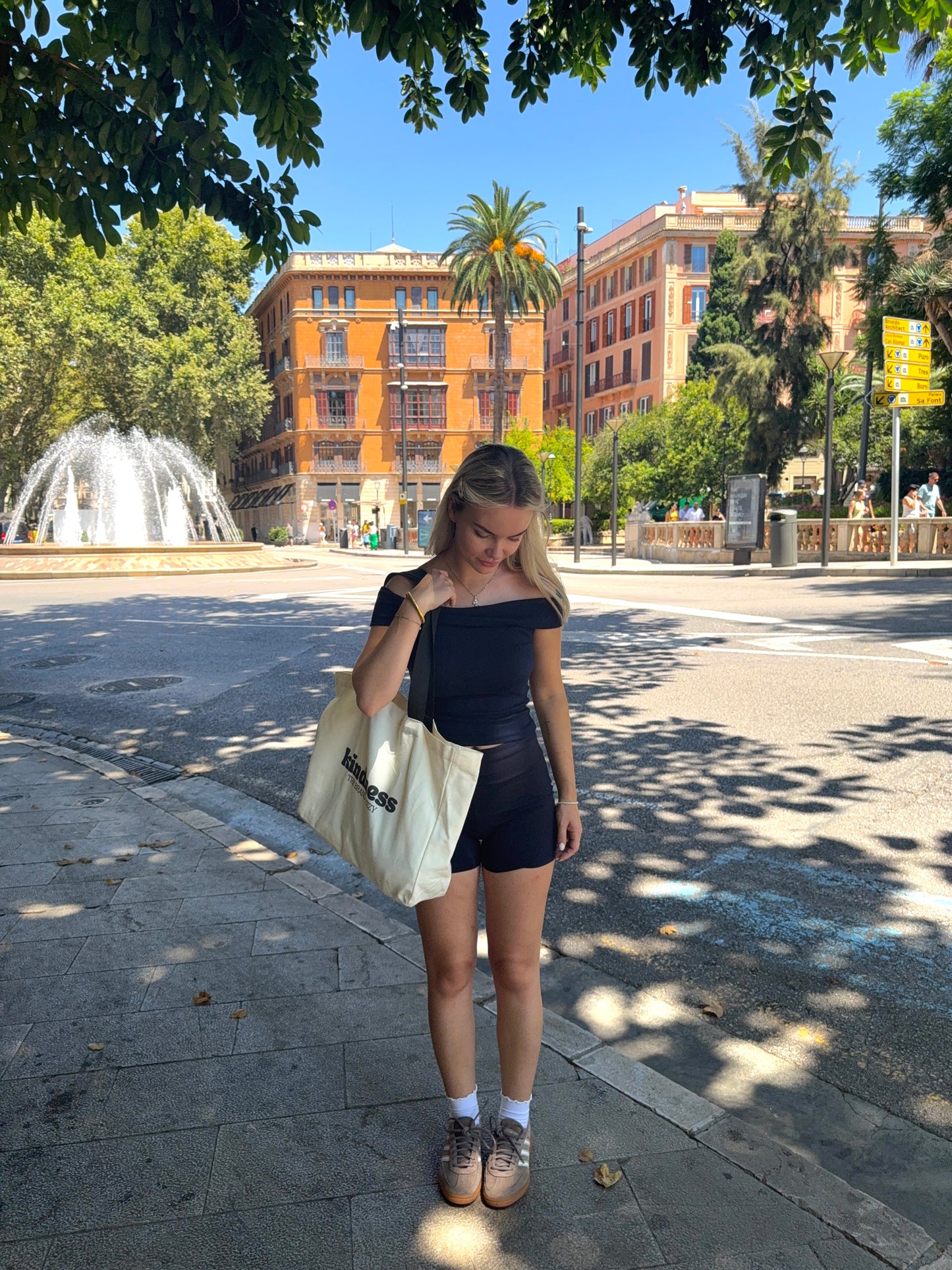 Kindness shopper