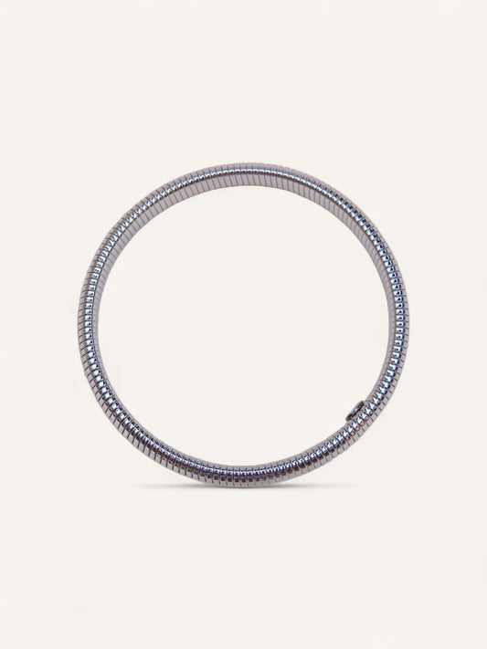 Bold bangle armband
